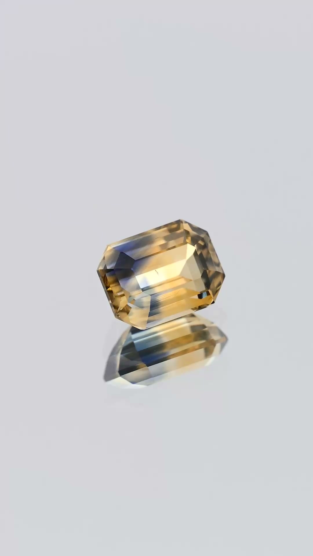 Natural Bi-colour Sapphire Unheated
