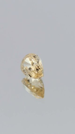 Natural Yellow Sapphire Unheated thumbnail 4